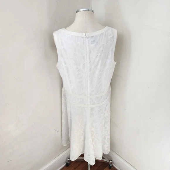 Anne Klein Women White Textured Swirl Sleeveless Fit and Flare Dress Size 16 - Picture 2 of 5